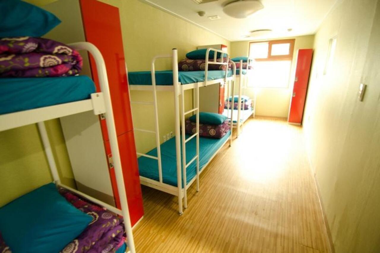 Kimchee Sinchon Guesthouse Seoul Exterior photo