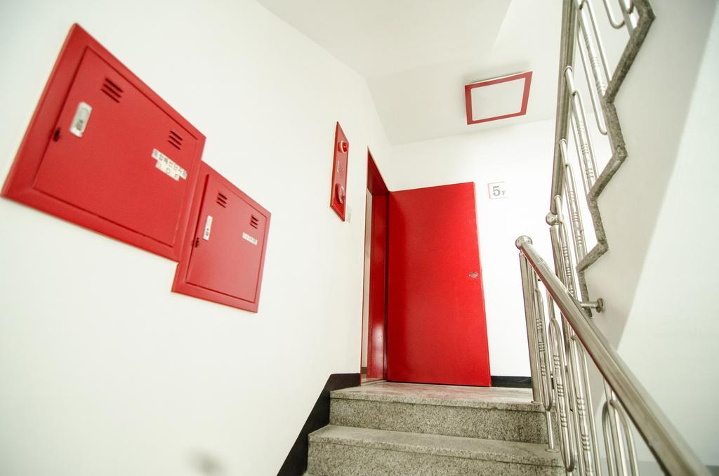 Kimchee Sinchon Guesthouse Seoul Exterior photo